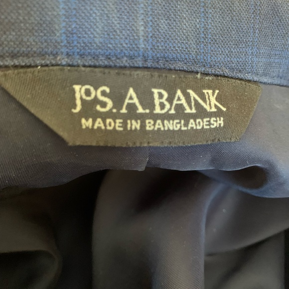 Jos A Bank Traveler Collection Tailored Fit Plaid Suit - Picture 9 of 12